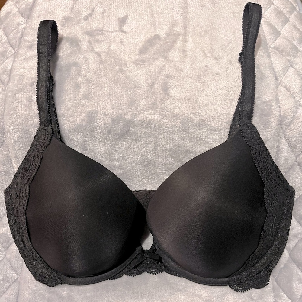 Victoria’s Secret Push-up Bra 32DD Black